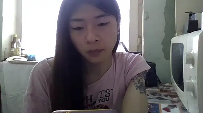 CarlyJoy online show from March 14, 2025, 10:29 am