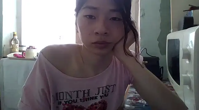 CarlyJoy online show from March 21, 2025, 10:39 am
