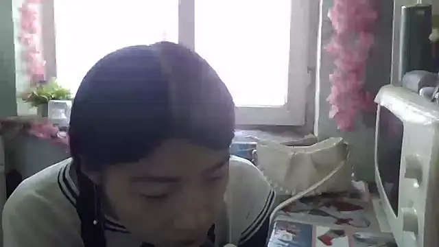 CarlyJoy online show from October 4, 2025, 10:46 am