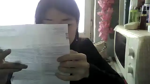 CarlyJoy online show from November 3, 2025, 7:31 am