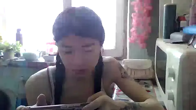 CarlyJoy online show from May 2, 2026, 9:03 am
