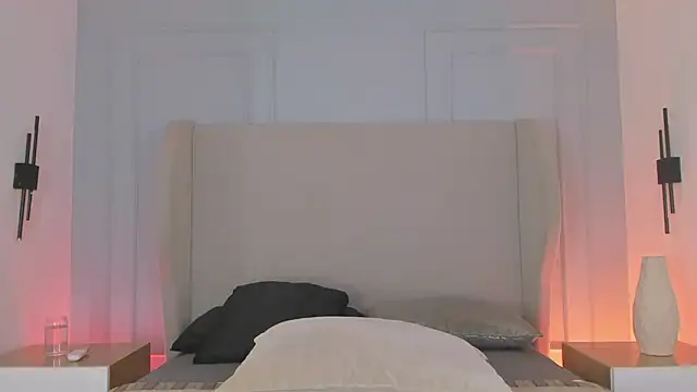 chloe d online show from March 7, 2026, 12:24 pm