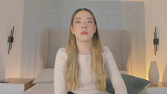 chloe d online show from May 11, 2026, 1:06 pm