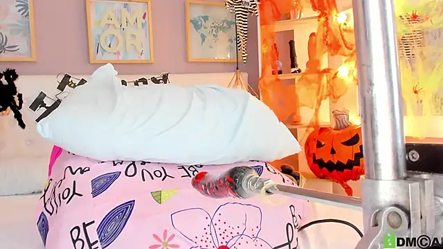 Snapshot of julyanna_ chatting on October 27, 2025, 8:13 pm julyanna online show from October 27, 2025, 8:13 pm