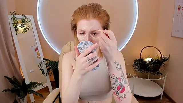 Mira  Blush online show from December 3, 2024, 1:43 pm