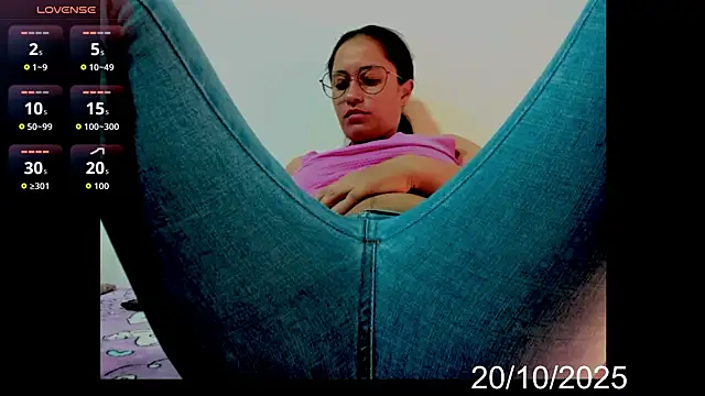 Snapshot of lady_hana28 chatting on October 20, 2025, 12:05 pm lady hana28 online show from October 20, 2025, 12:05 pm
