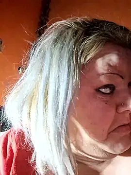 ducicsajsziii online show from January 19, 2026, 6:39 am