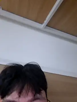 Gwencloudy online show from May 15, 2026, 3:52 pm