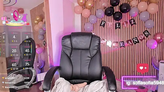 sofiah  online show from November 16, 2025, 6:24 pm