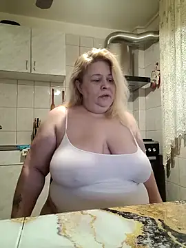 Snapshot of AriannaMilf chatting on September 19, 2025, 3:41 am AriannaMilf online show from September 19, 2025, 3:41 am