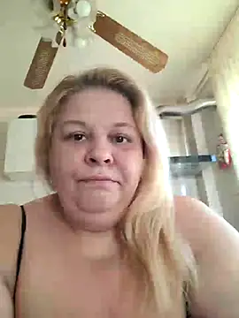 Snapshot of AriannaMilf chatting on September 24, 2025, 6:39 am AriannaMilf online show from September 24, 2025, 6:39 am