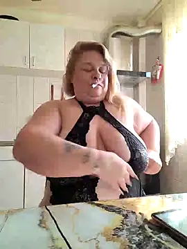 Snapshot of AriannaMilf chatting on September 28, 2025, 7:36 am AriannaMilf online show from September 28, 2025, 7:36 am