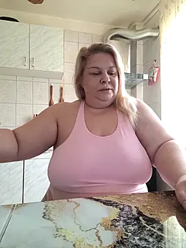 Snapshot of AriannaMilf chatting on October 2, 2025, 8:21 am AriannaMilf online show from October 2, 2025, 8:21 am