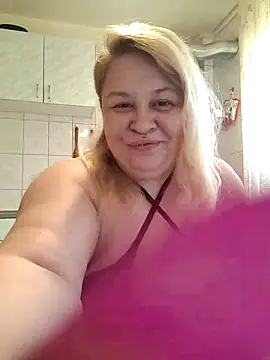 Snapshot of AriannaMilf chatting on October 11, 2025, 6:23 am AriannaMilf online show from October 11, 2025, 6:23 am