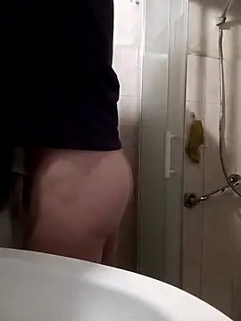 petitpeps84 online show from December 15, 2024, 7:46 am