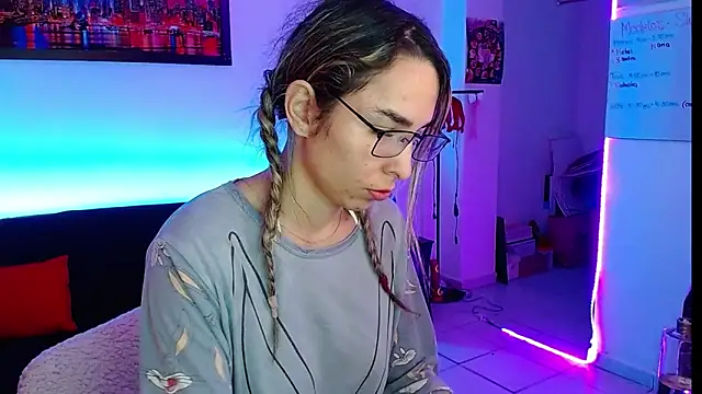 Snapshot of Niky_777 chatting on September 24, 2025, 5:38 pm Niky 777 online show from September 24, 2025, 5:38 pm