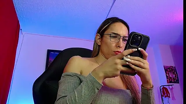 Snapshot of Niky_777 chatting on October 21, 2025, 1:50 am Niky 777 online show from October 21, 2025, 1:50 am