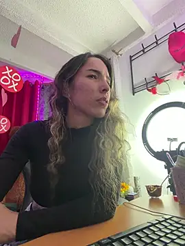 Snapshot of Niky_777 chatting on March 2, 2026, 11:44 pm Niky 777 online show from March 2, 2026, 11:44 pm