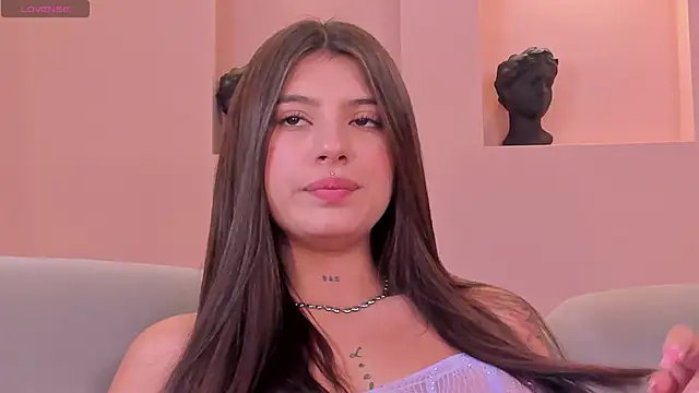AlessiaCorleone  online show from December 6, 2024, 3:44 pm
