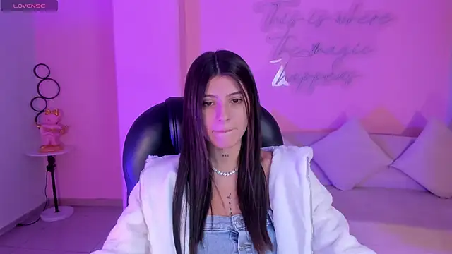 AlessiaCorleone  online show from December 27, 2024, 7:03 pm