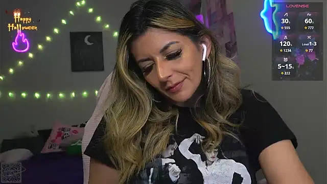 Snapshot of K4Li3Rxyzz chatting on October 17, 2025, 8:28 am K4Li3Rxyzz online show from October 17, 2025, 8:28 am