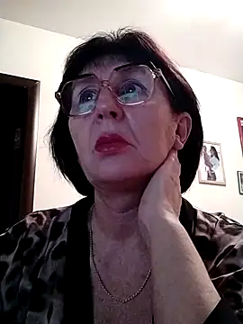 AlbinaXPretty online show from December 7, 2024, 5:26 am