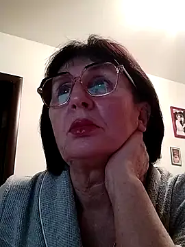 AlbinaXPretty online show from December 11, 2024, 5:59 pm
