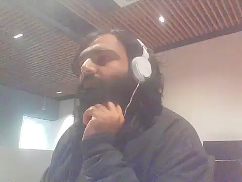 Snapshot of JohnBond009 chatting on March 20, 2026, 8:57 pm JohnBond009 online show from March 20, 2026, 8:57 pm