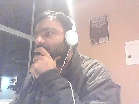 Snapshot of JohnBond009 chatting on April 17, 2026, 7:28 pm JohnBond009 online show from April 17, 2026, 7:28 pm