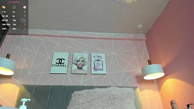 Snapshot of dolly_zoe chatting on December 23, 2024, 8:00 am dolly zoe online show from December 23, 2024, 8:00 am