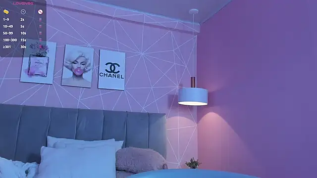 Snapshot of dolly_zoe chatting on February 14, 2025, 5:30 am dolly zoe online show from February 14, 2025, 5:30 am