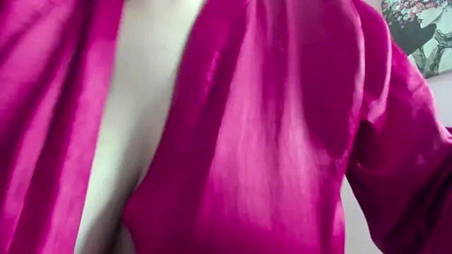 Snapshot of dolly_zoe chatting on March 5, 2025, 5:18 am dolly zoe online show from March 5, 2025, 5:18 am