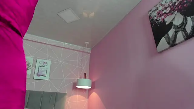 Snapshot of dolly_zoe chatting on March 13, 2025, 4:27 am dolly zoe online show from March 13, 2025, 4:27 am