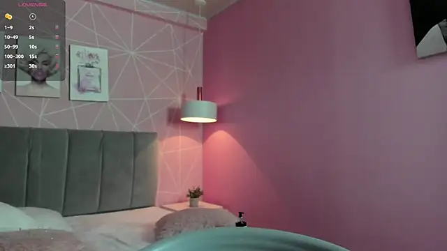 Snapshot of dolly_zoe chatting on March 22, 2025, 6:58 pm dolly zoe online show from March 22, 2025, 6:58 pm