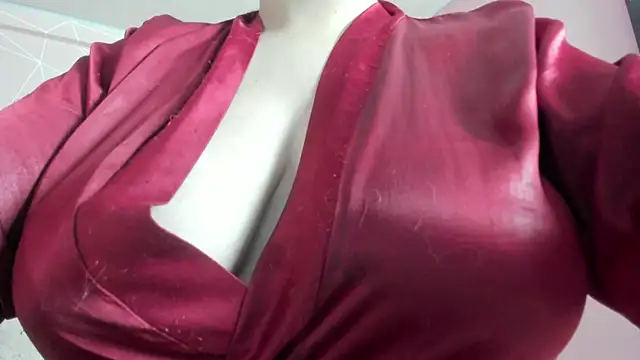 Snapshot of dolly_zoe chatting on September 15, 2025, 5:18 am dolly zoe online show from September 15, 2025, 5:18 am