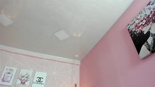 Snapshot of dolly_zoe chatting on September 15, 2025, 9:37 pm dolly zoe online show from September 15, 2025, 9:37 pm