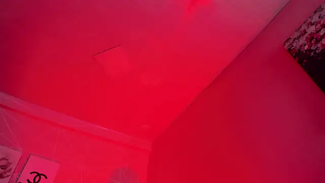 dolly zoe online show from November 27, 2025, 10:12 pm