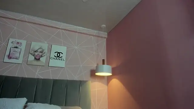 dolly zoe online show from February 5, 2026, 10:47 pm