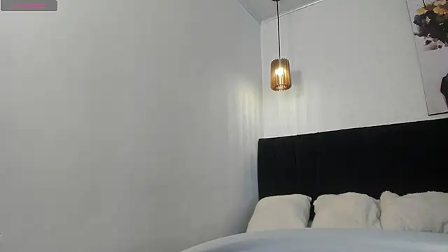 dolly zoe online show from April 25, 2026, 1:41 pm