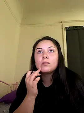 Snapshot of xocrybaby chatting on October 5, 2025, 6:28 pm xocrybaby online show from October 5, 2025, 6:28 pm