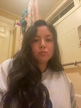 Snapshot of xocrybaby chatting on February 17, 2026, 8:33 am xocrybaby online show from February 17, 2026, 8:33 am