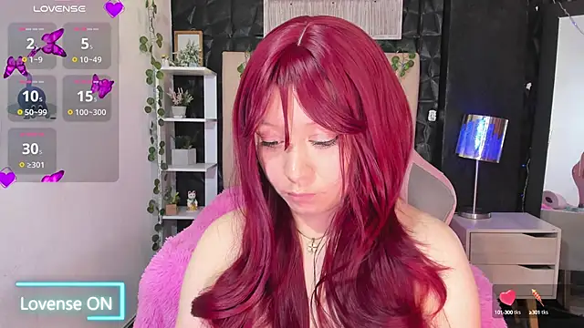 Snapshot of helen_bunnnyx chatting on December 10, 2024, 9:12 am helen bunnnyx online show from December 10, 2024, 9:12 am