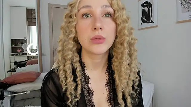 CarolMay online show from May 10, 2026, 7:13 am