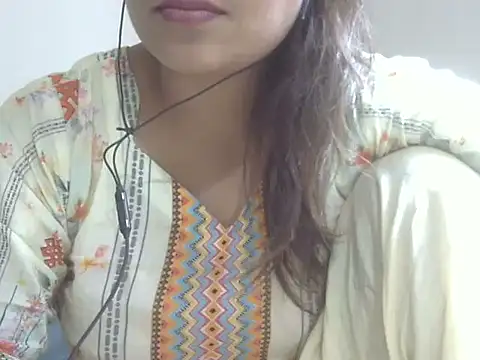 shekira99 online show from May 3, 2026, 3:45 am