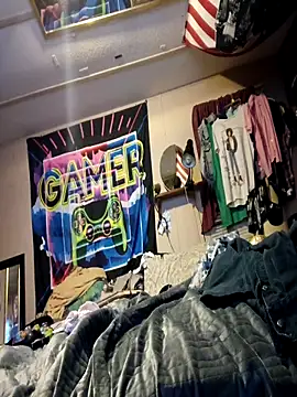 j hollywood91 online show from October 31, 2025, 12:00 am