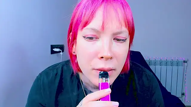 Snapshot of dollmore chatting on October 7, 2025, 7:33 pm dollmore online show from October 7, 2025, 7:33 pm