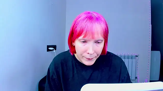 Snapshot of dollmore chatting on October 8, 2025, 8:12 am dollmore online show from October 8, 2025, 8:12 am