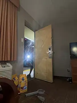 Stressreliever82 online show from April 9, 2026, 2:22 am