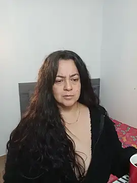 lucia vonne  online show from June 14, 2026, 4:14 am