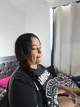 lucia vonne  online show from August 1, 2026, 5:34 pm